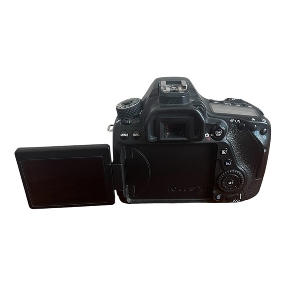 Canon EOS 80D 24.2MP Digital SLR Camera &  18-135mm IS USM Photo Camera Lens - Picture 4 of 12